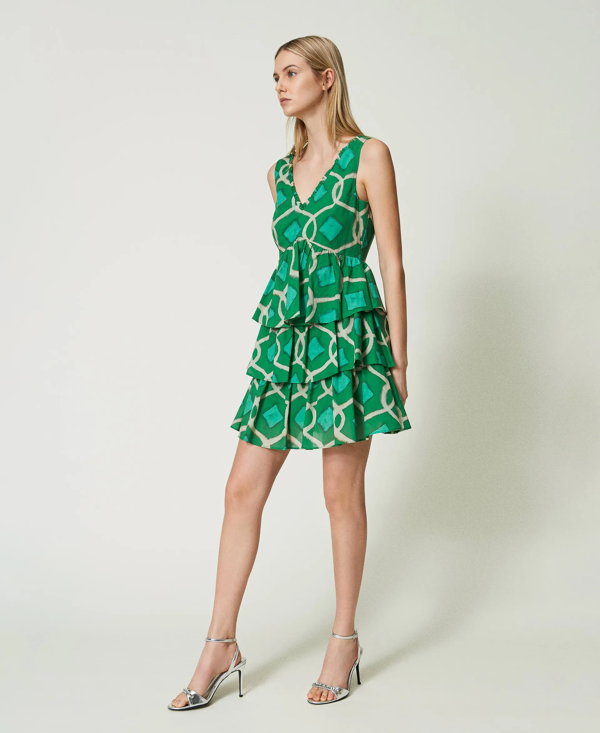 Vestido corto de muselina estampada